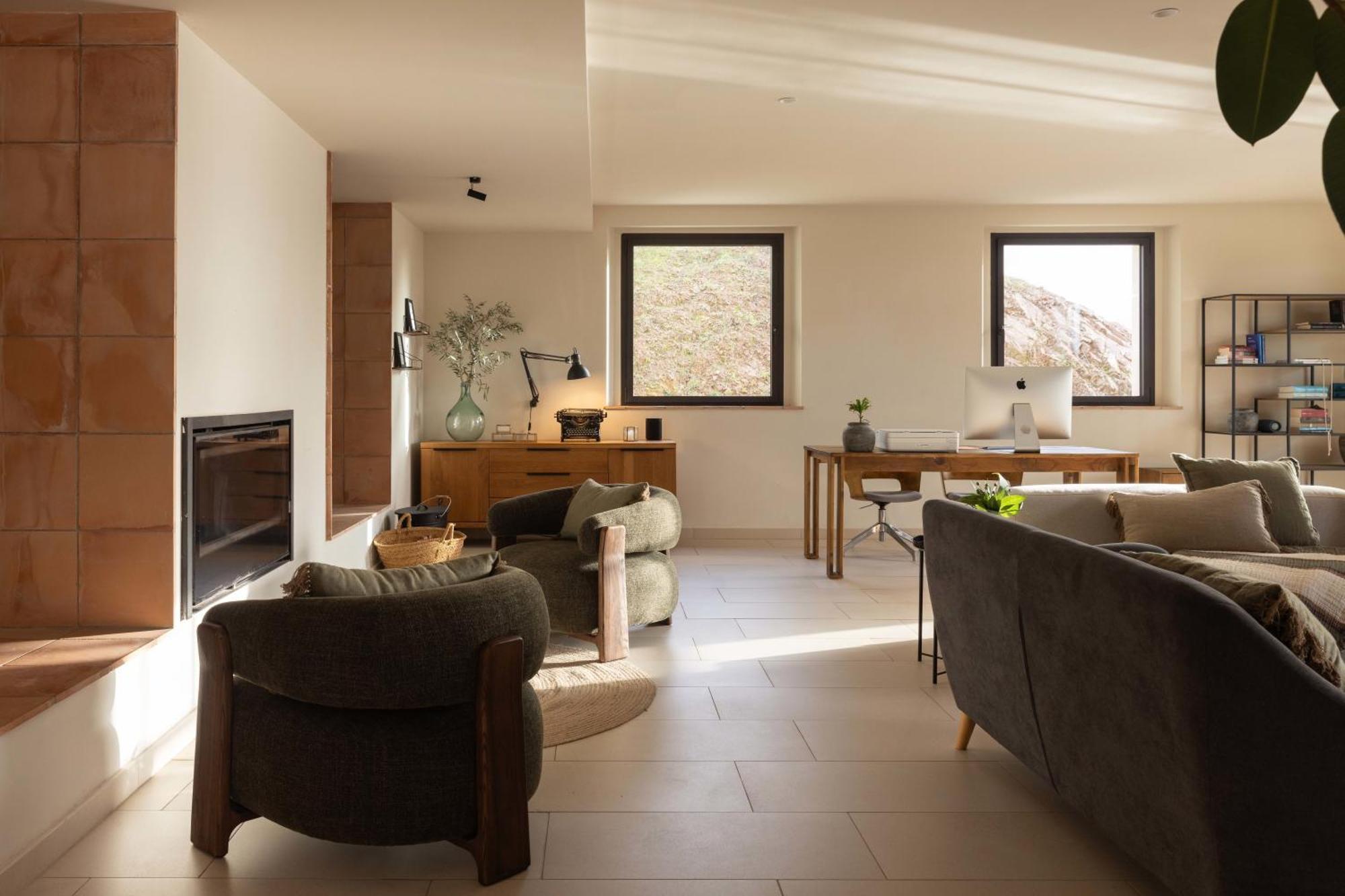 Can Bufi Espectacular Casa Con Piscina Interior Llagostera Bagian luar foto