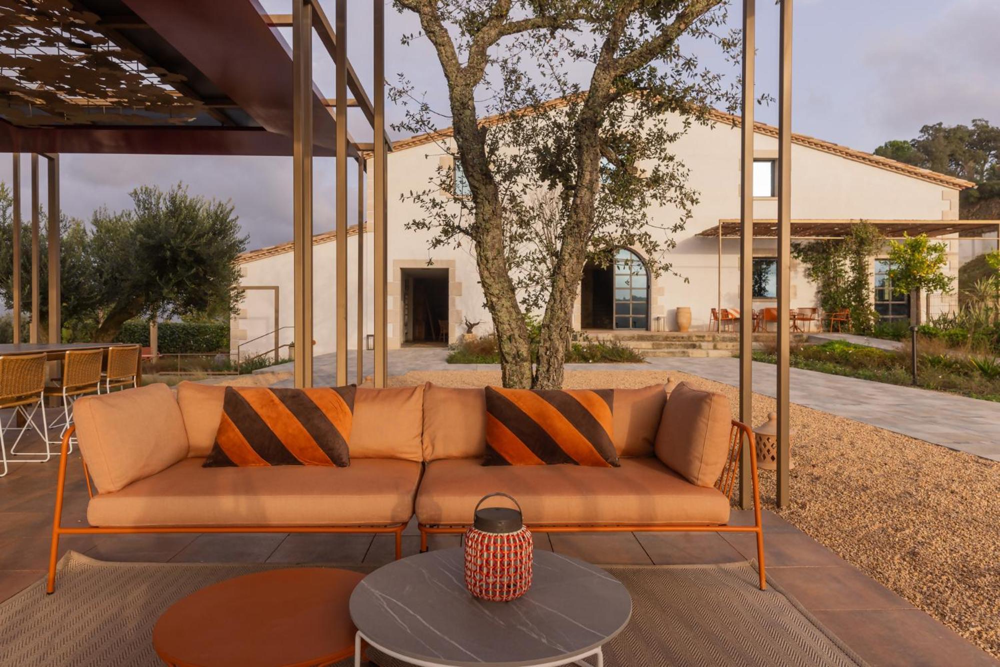 Can Bufi Espectacular Casa Con Piscina Interior Llagostera Bagian luar foto