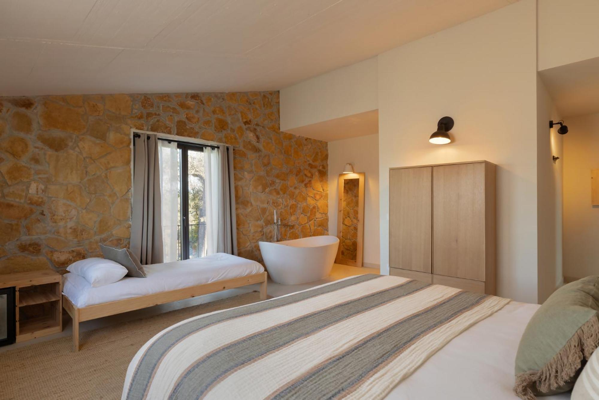 Can Bufi Espectacular Casa Con Piscina Interior Llagostera Bagian luar foto