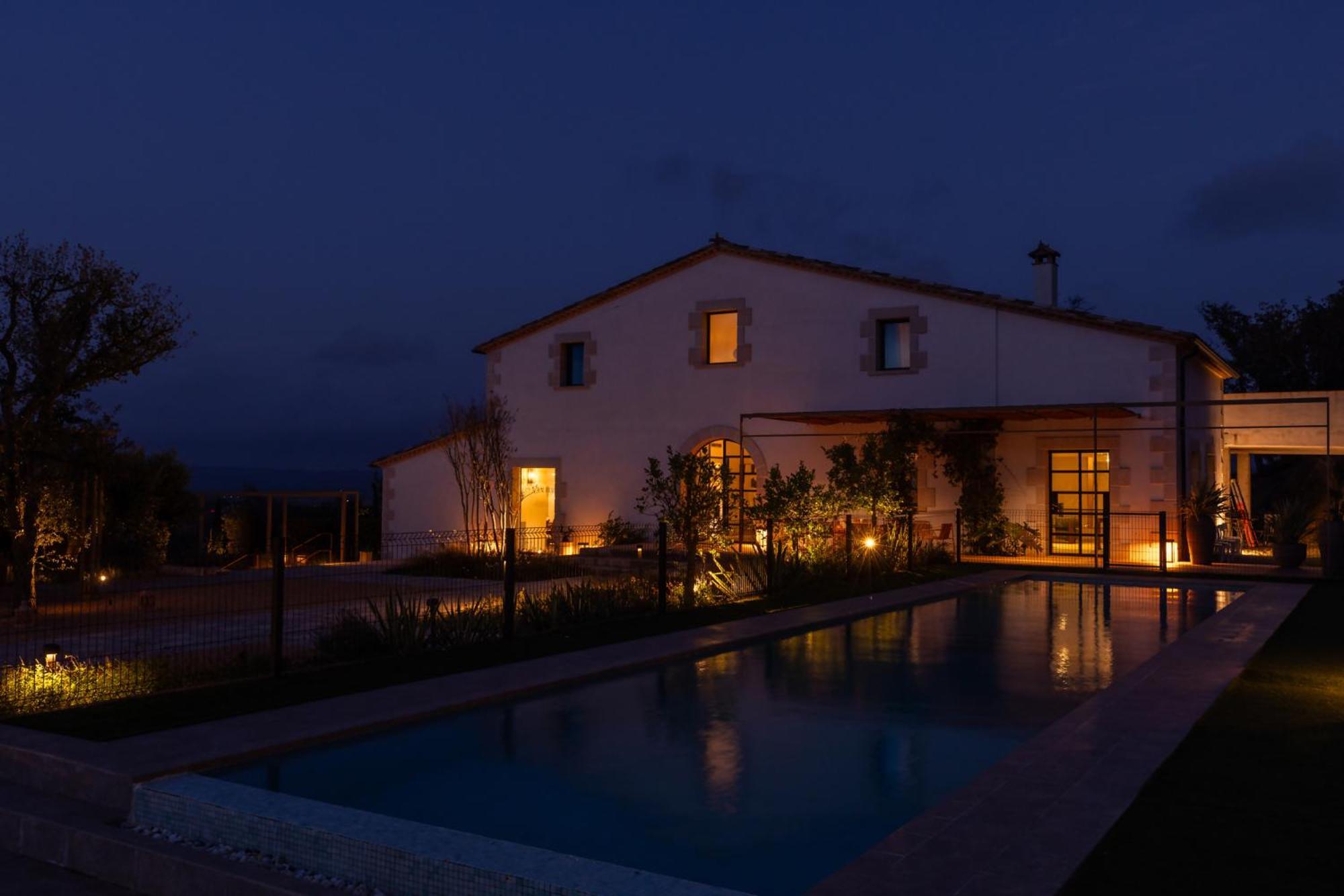 Can Bufi Espectacular Casa Con Piscina Interior Llagostera Bagian luar foto