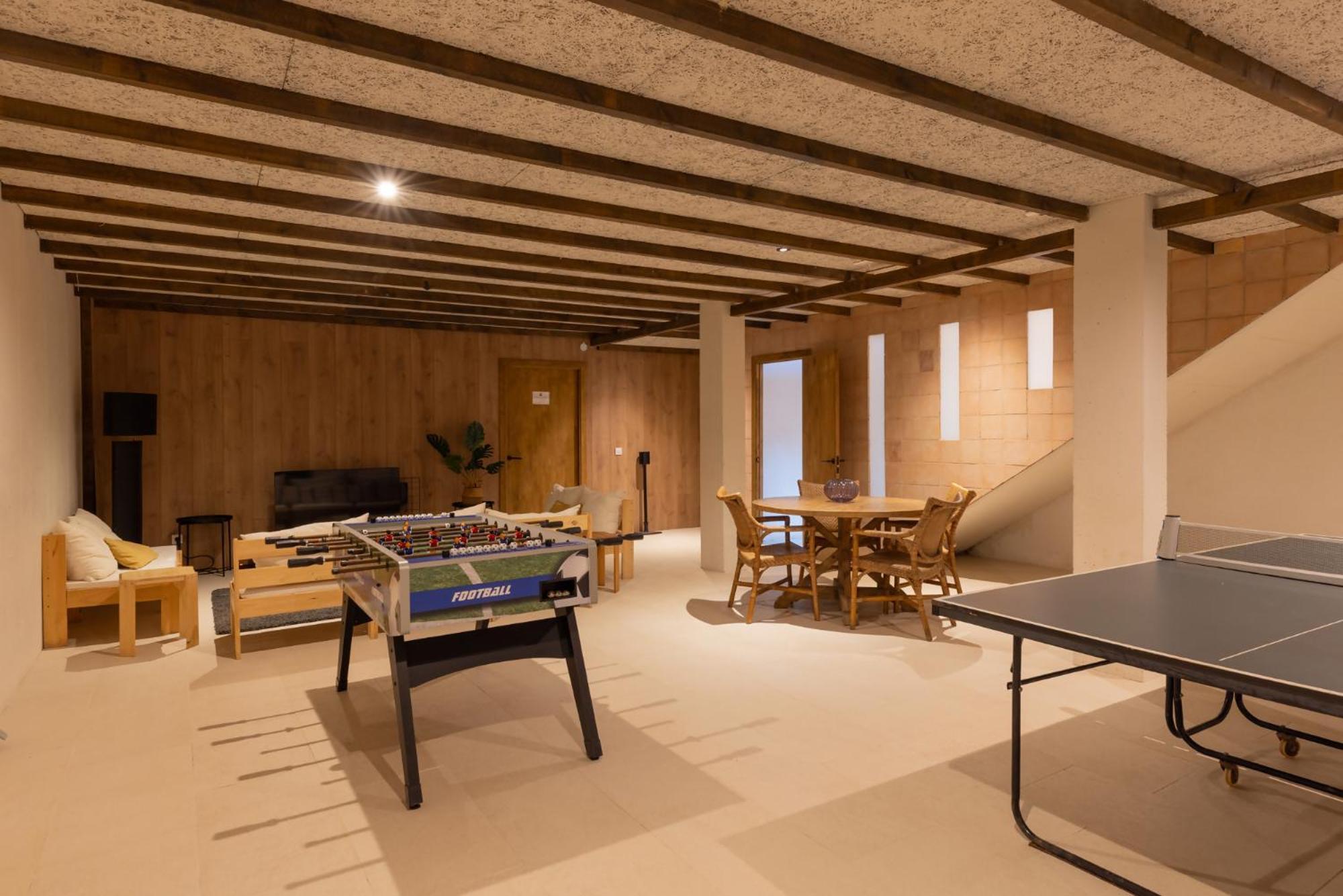Can Bufi Espectacular Casa Con Piscina Interior Llagostera Bagian luar foto